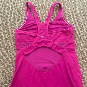 Lululemon tank top (built in bra)
